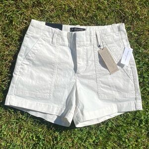 NEW Banana Republic White Cargo Shorts